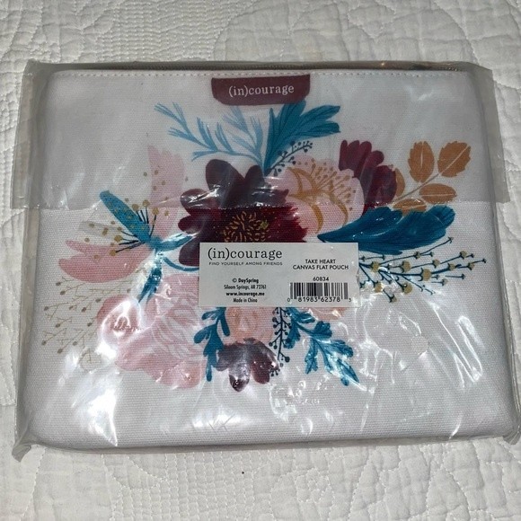 NWT- (in)courage Floral PSALM 31.24 Zipper Pouch - Picture 5 of 5